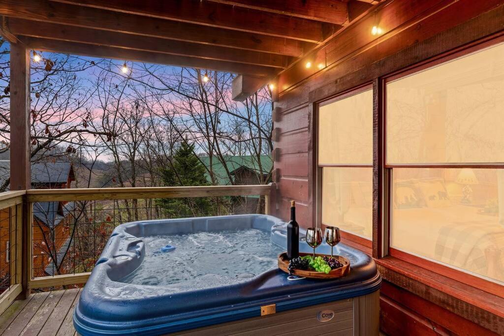 A Moment Inn Time Pigeon Forge Eksteriør bilde